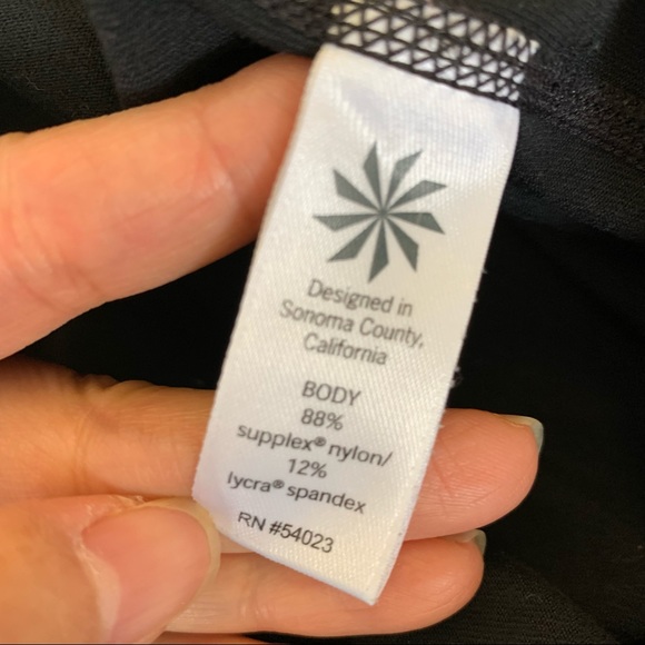 🧘‍♀️ Athleta Cropped Leggings - SM - Picture 5 of 7